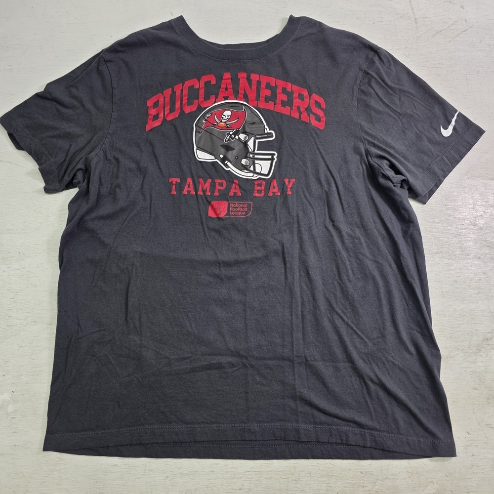 Nike‎ Anthracite NFL Tampa Bay Buccaneers Helmet Essential Gray T-Shirt Men's XL